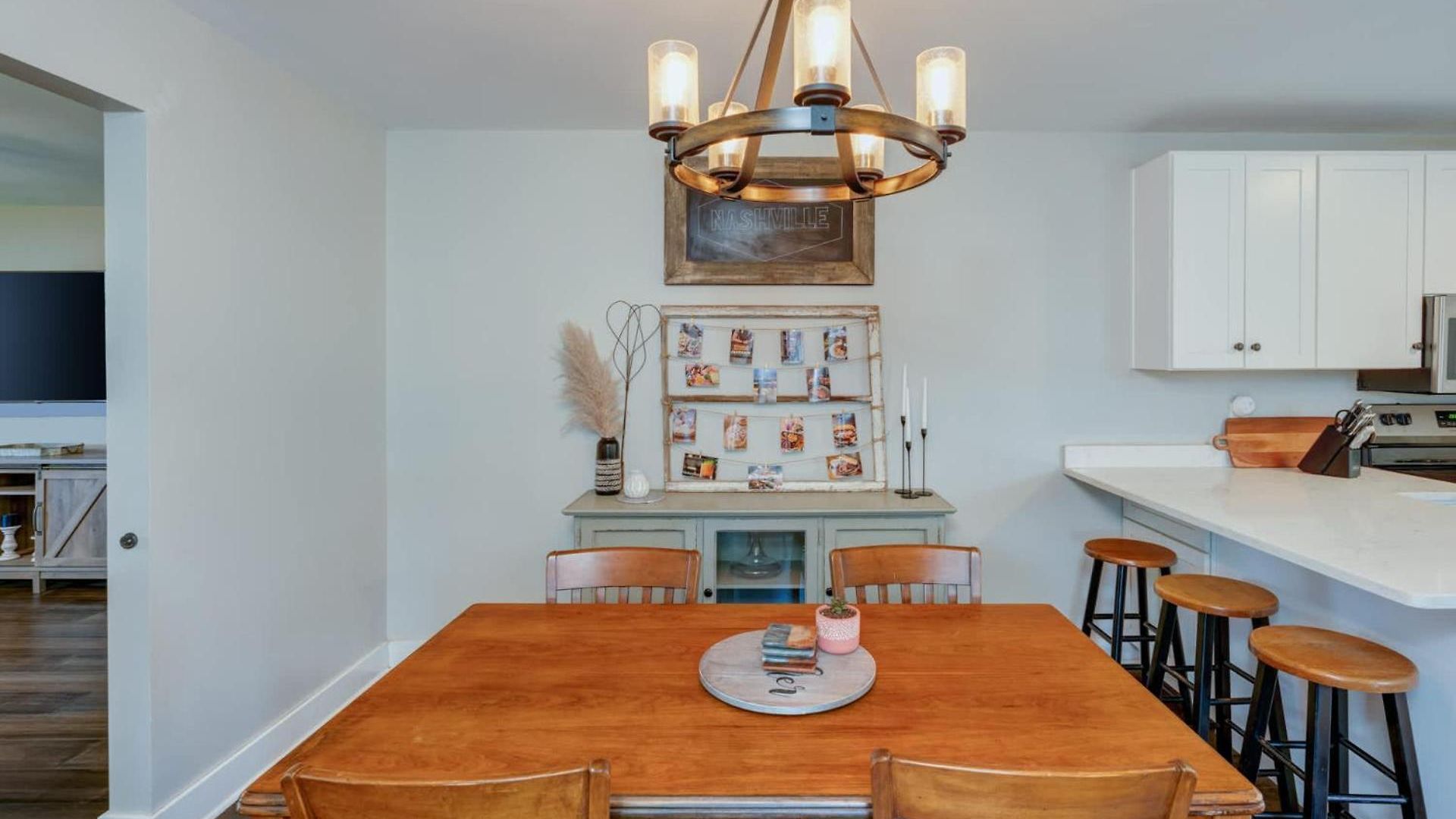 Centrally Located Cozy Pet Friendly Holiday home Nashville