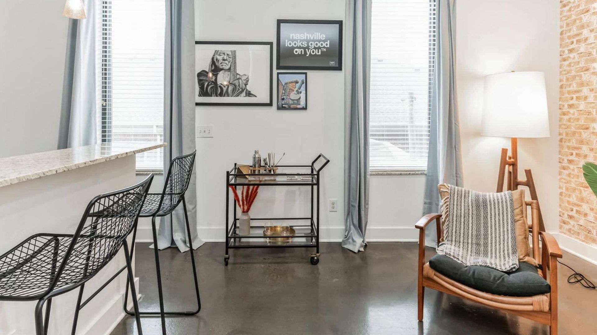 Modern Loft Near West End