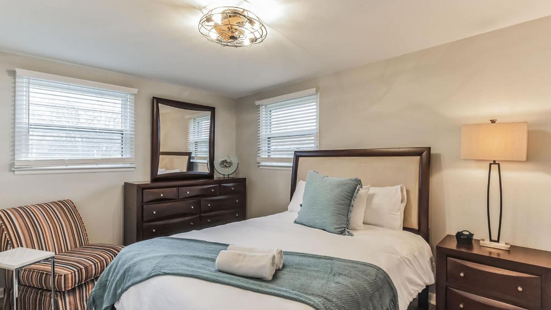 Luxurious 4br Pet Friendly *
