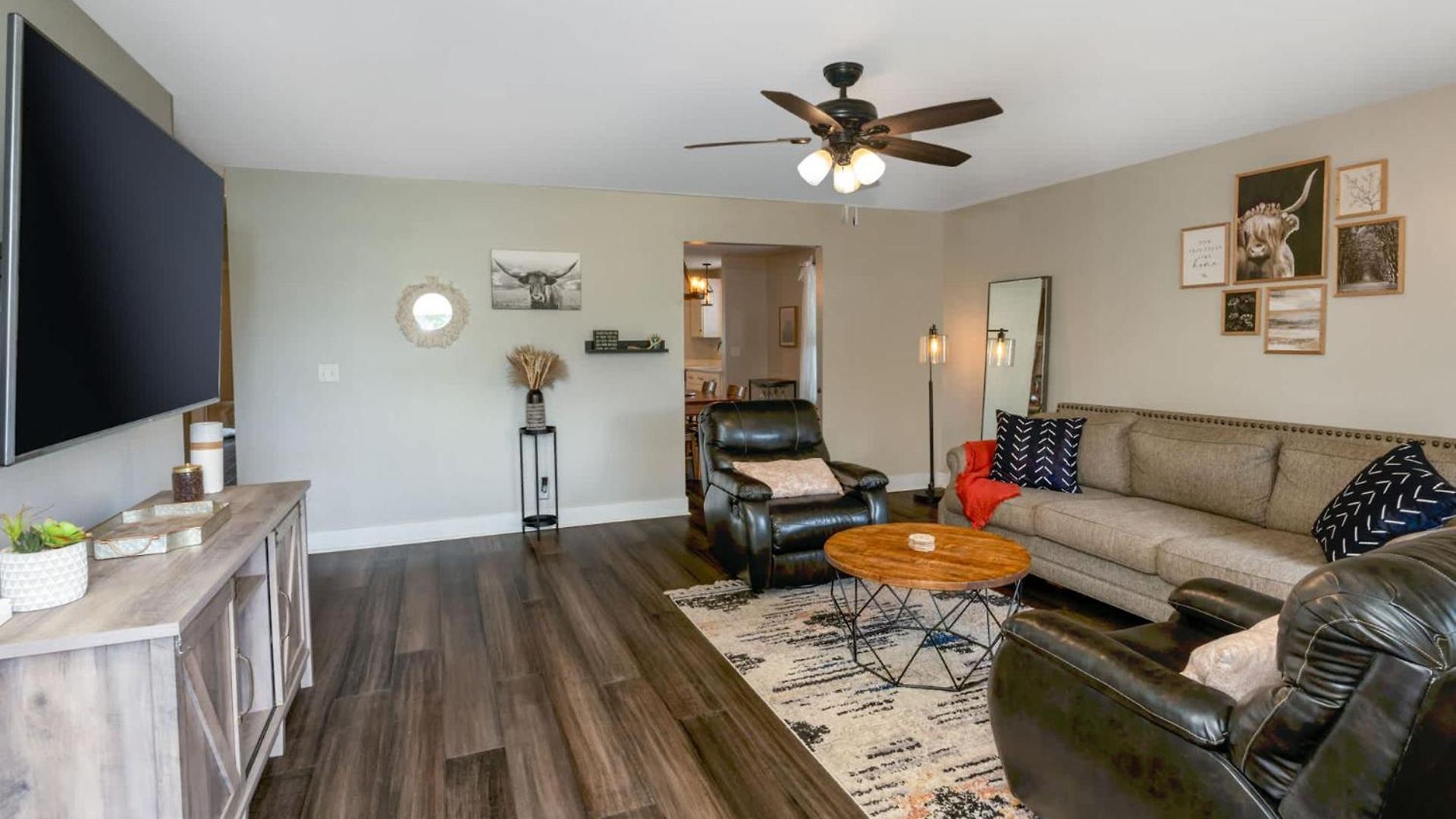 Centrally Located Cozy Pet Friendly Holiday home Nashville