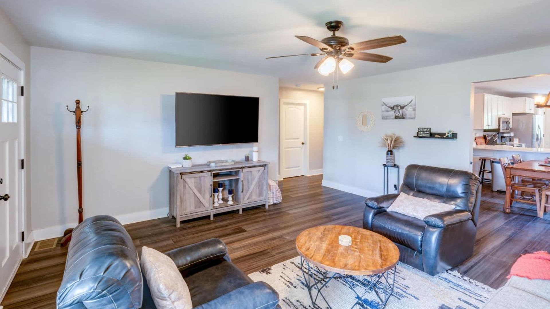 Centrally Located Cozy Pet Friendly * Nashville
