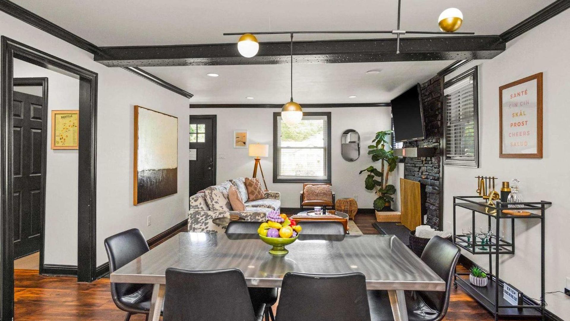 Cozy Close To Opry & Downtown Large Deck Holiday home *