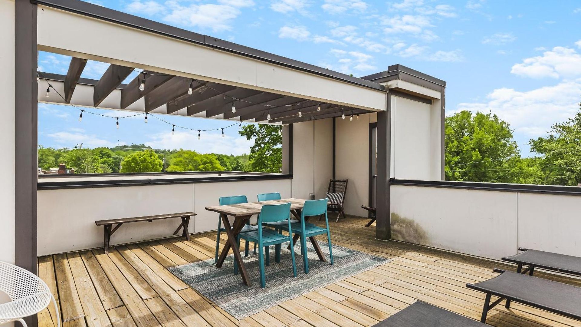 Modern Luxury With Rooftop Deck, 3 Mi To Downtown Holiday home