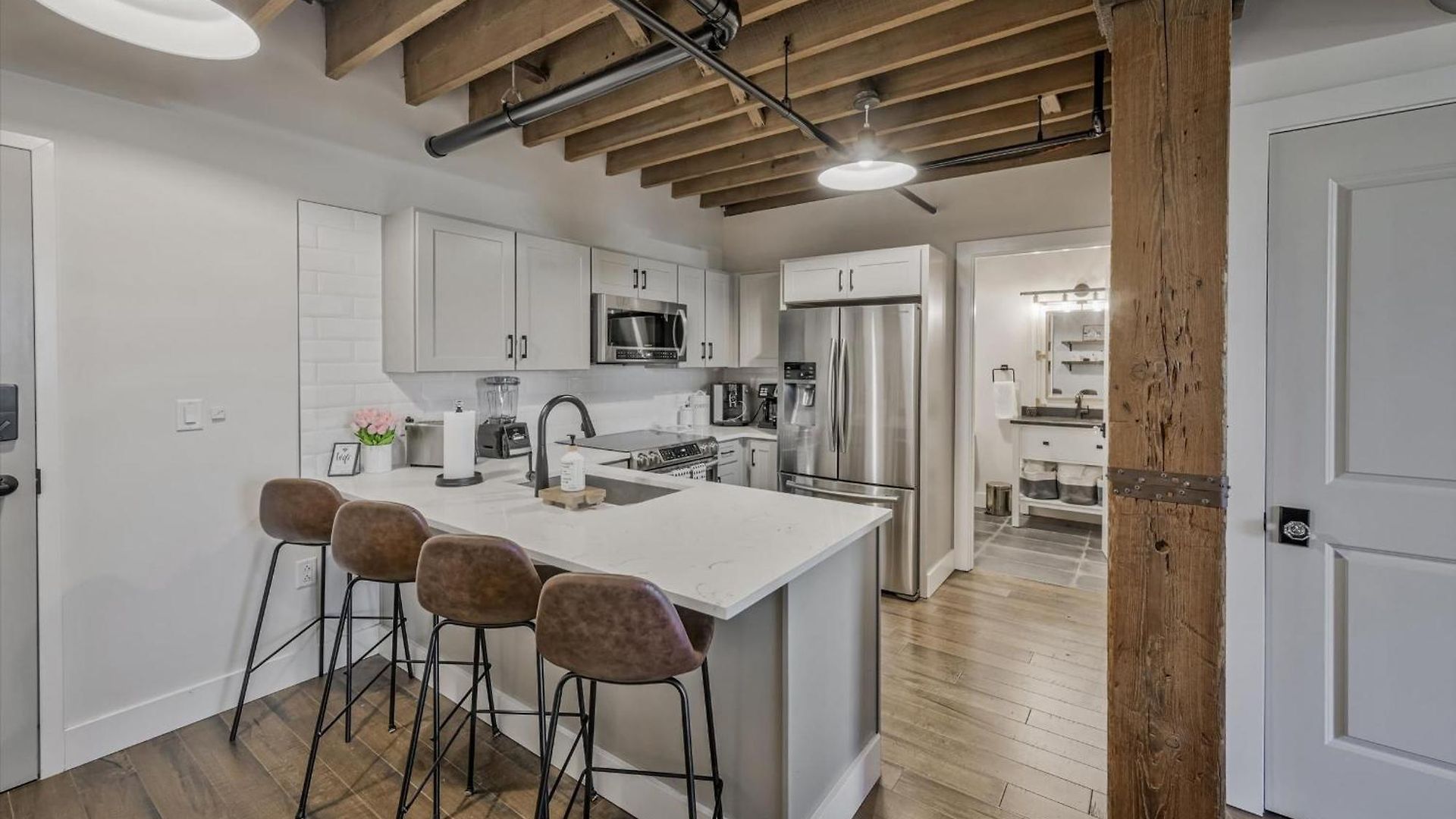 Luxe Loft With Speakeasy Parking And 2 Mi To Broadway Apartment Nashville