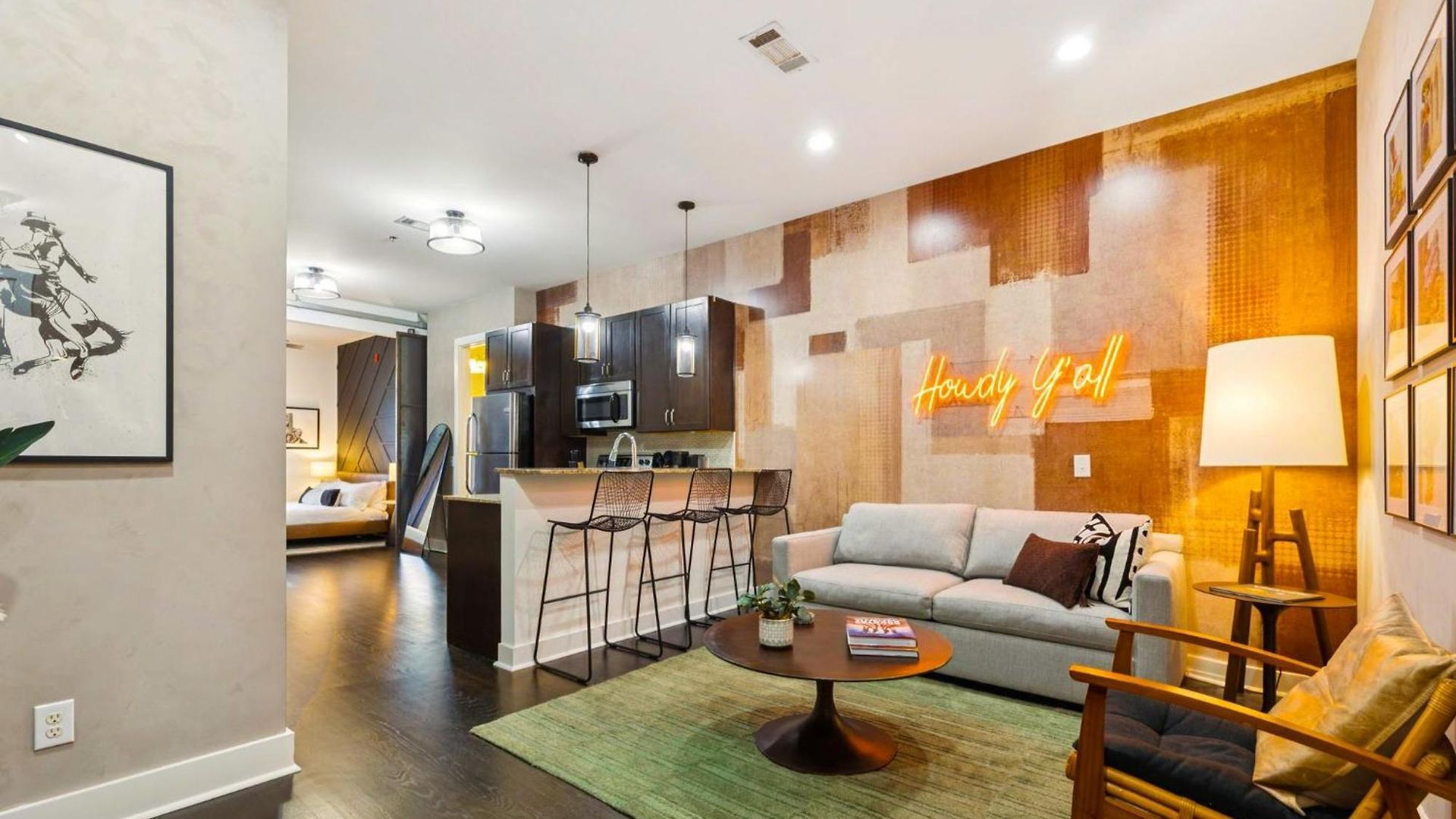 Neon Daes Amazing 1 Bedroom Near Vandy And Broadway Nashville