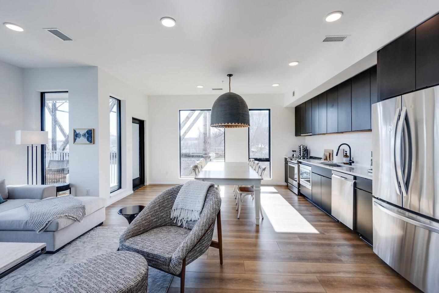 Boutique On Riverfront- Park Free *
