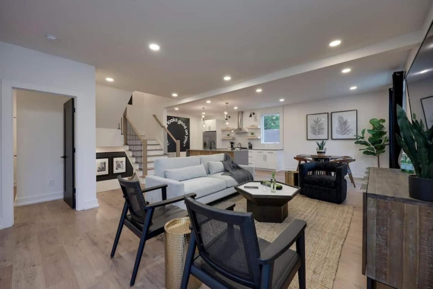 Skyline Luxury - Rooftop Deck- King Suites-garage *