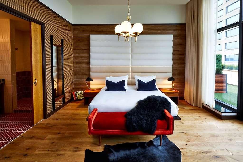 Fairlane Hotel