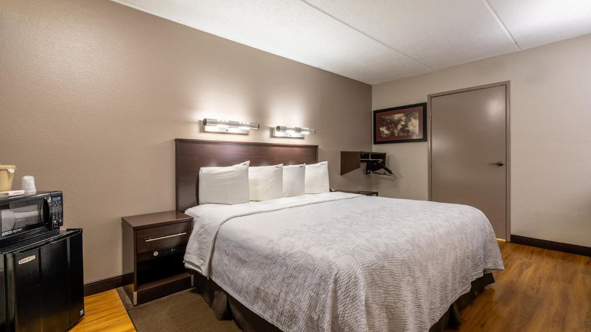 Red Roof Plus+ Airport 3* Nashville