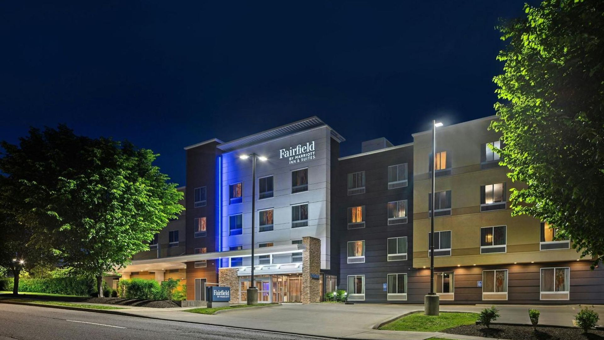 Fairfield & By Marriott Downtown-metrocenter 3*