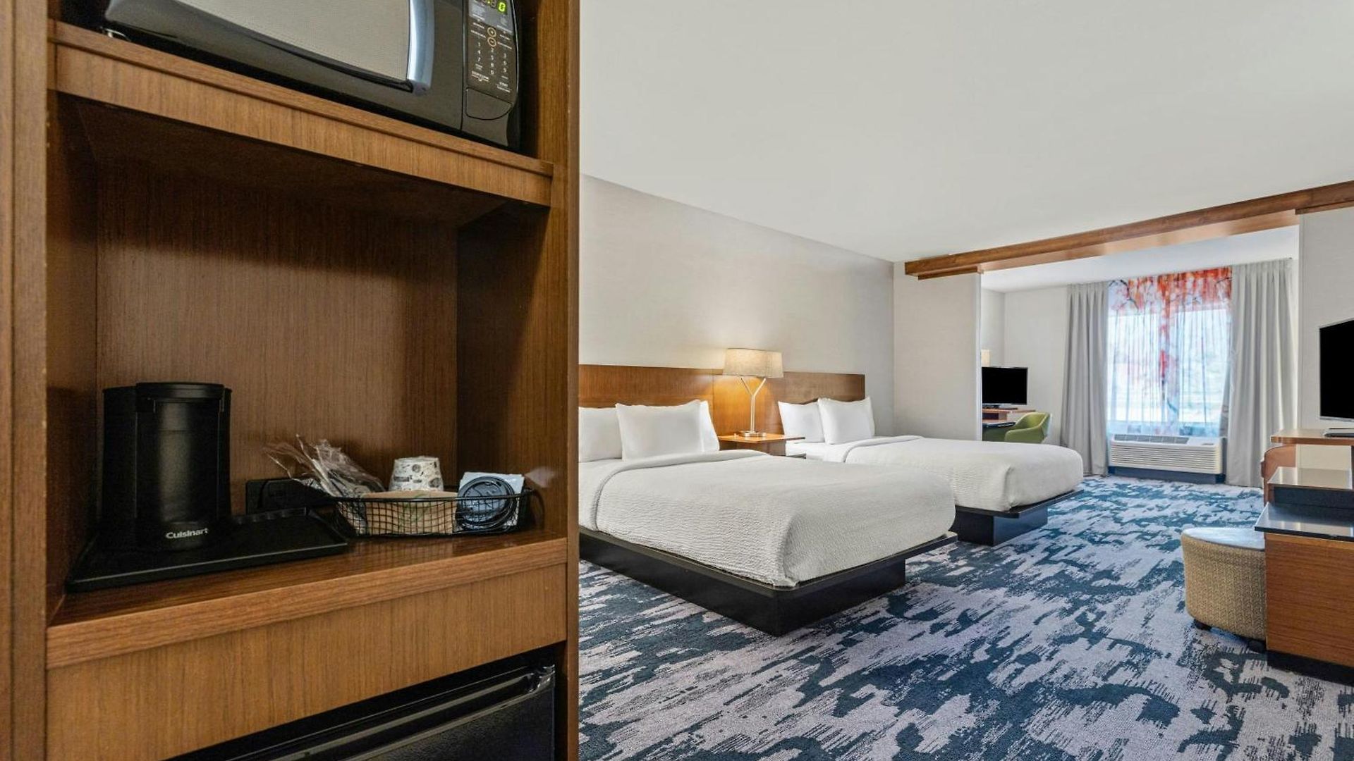 Fairfield & By Marriott Downtown-metrocenter Hotel