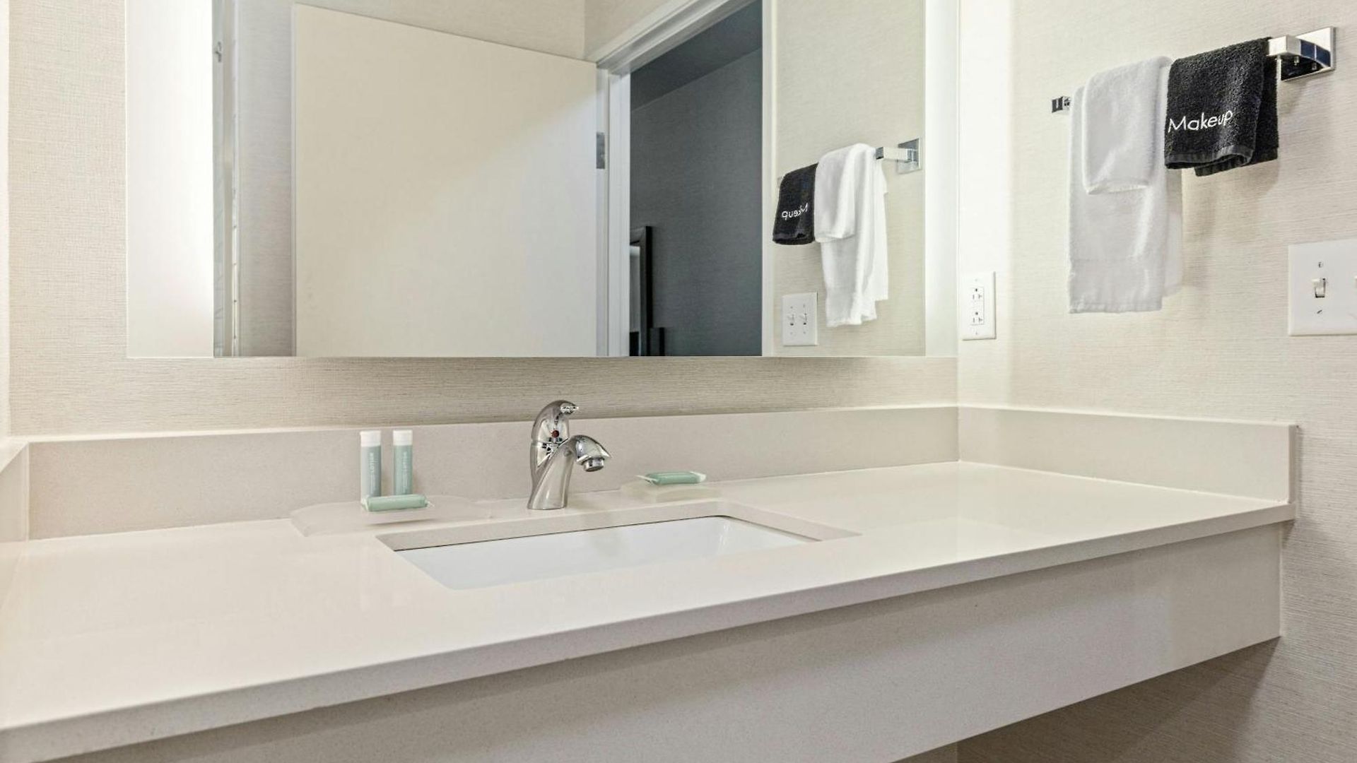 Hotel Fairfield & By Marriott Downtown-metrocenter Nashville