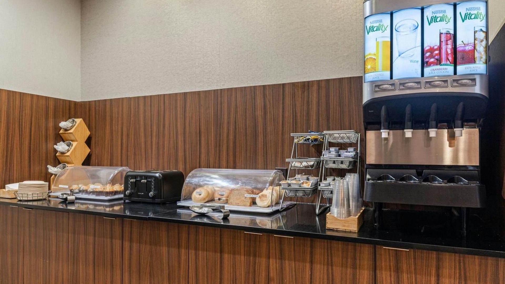 Fairfield & By Marriott Downtown-metrocenter Nashville