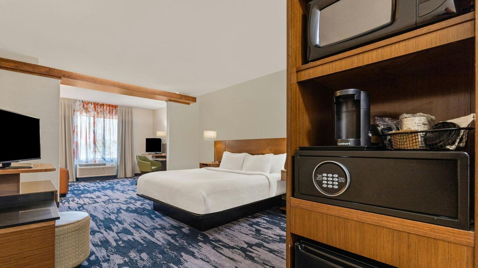 Fairfield & By Marriott Downtown-metrocenter Hotel 3*