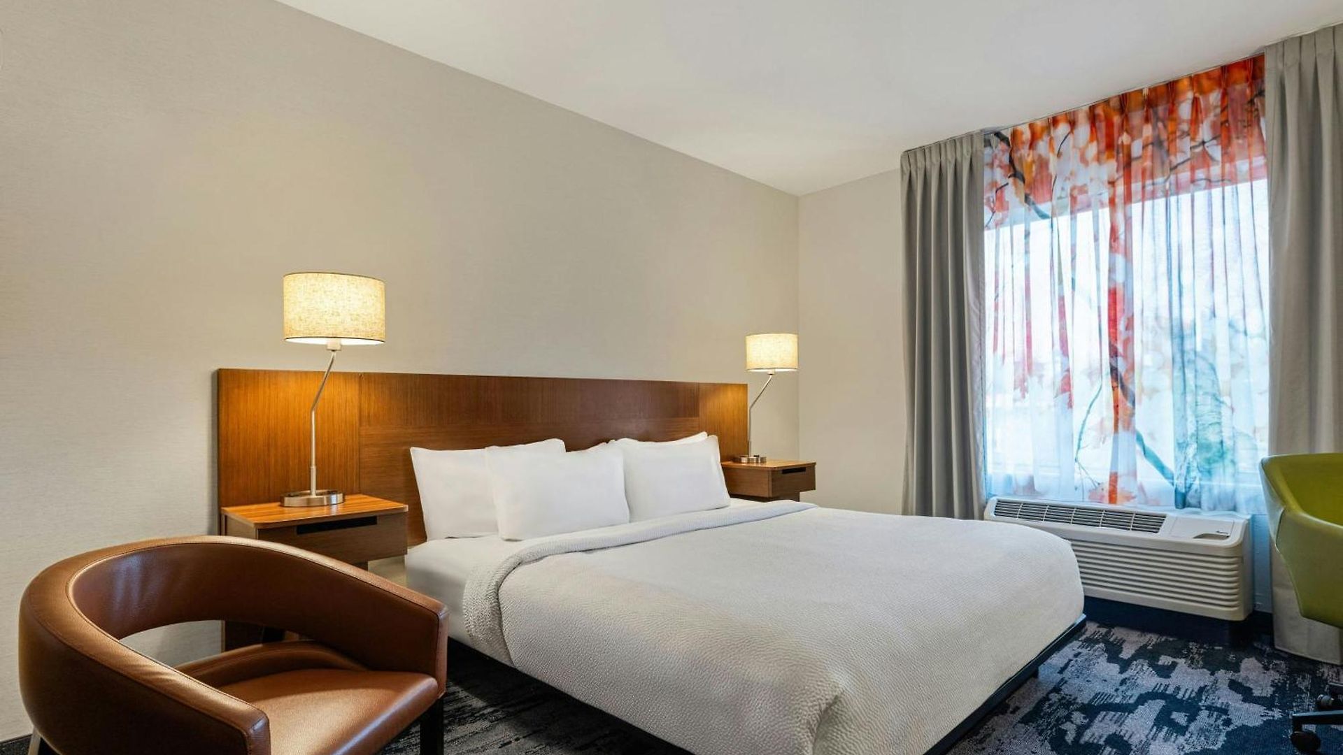 Fairfield & By Marriott Downtown-metrocenter Hotel 3*