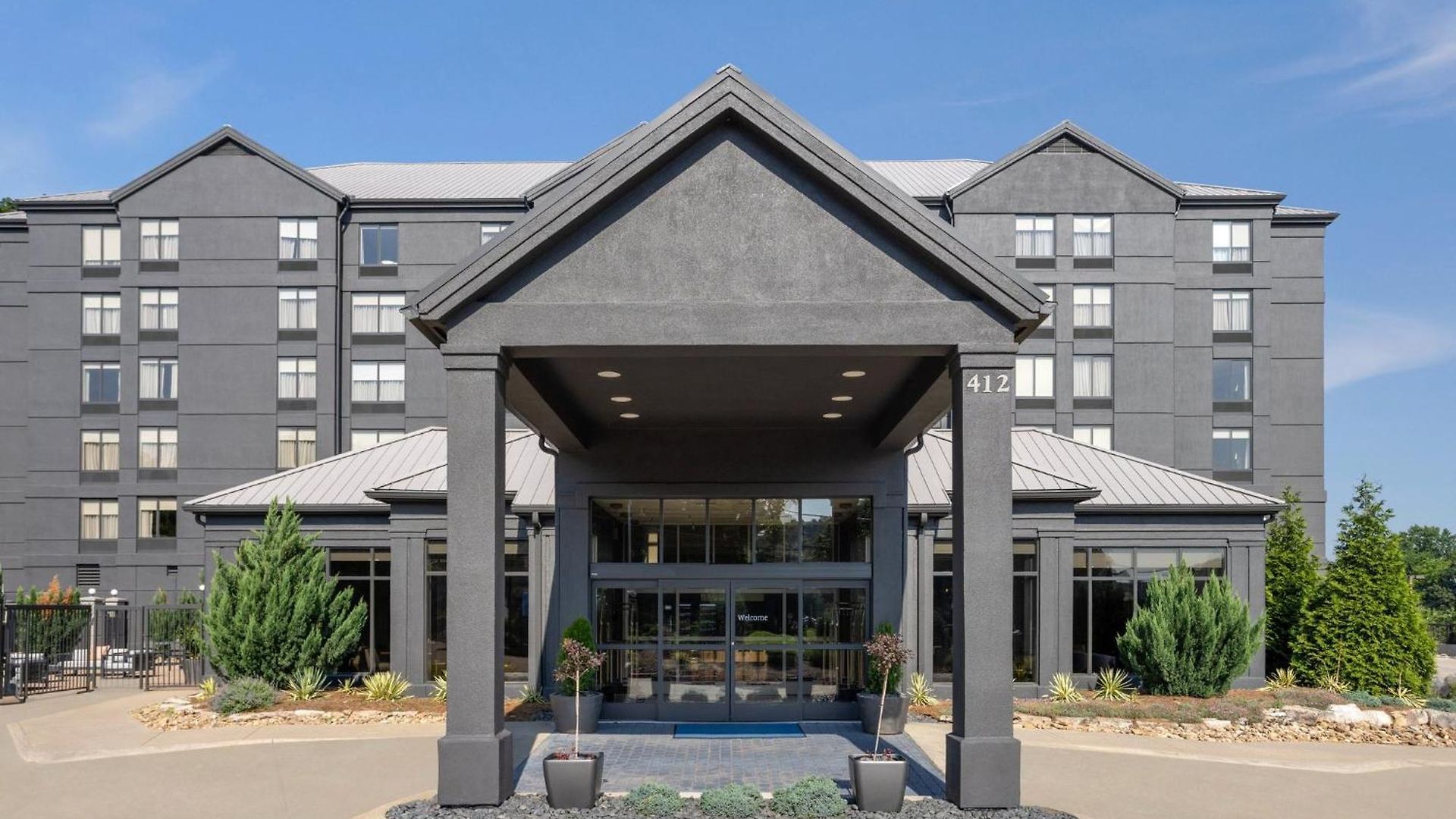 Hotel Crowne Plaza Airport By Ihg 3*