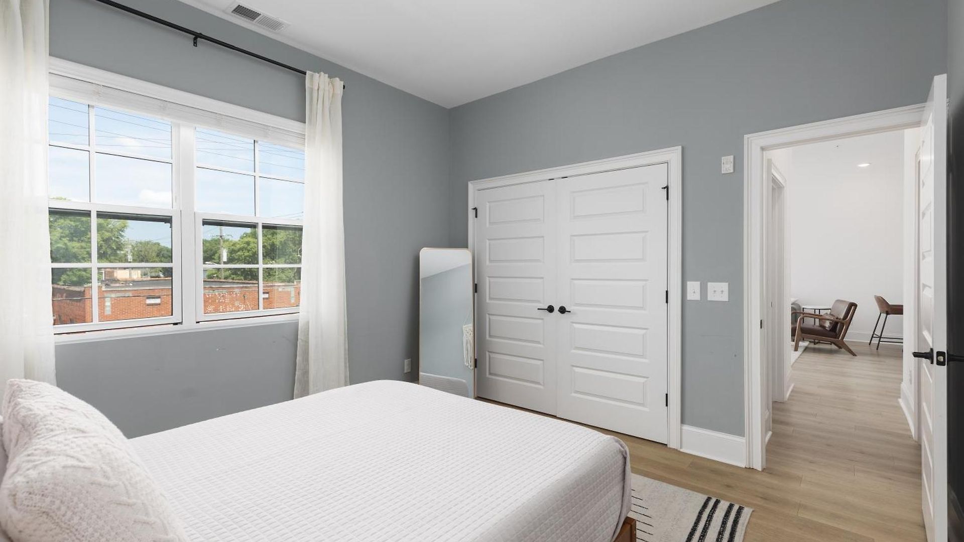 Apartment 3 Miles To Downtown Broadway Bars - Walk To Coffee From *