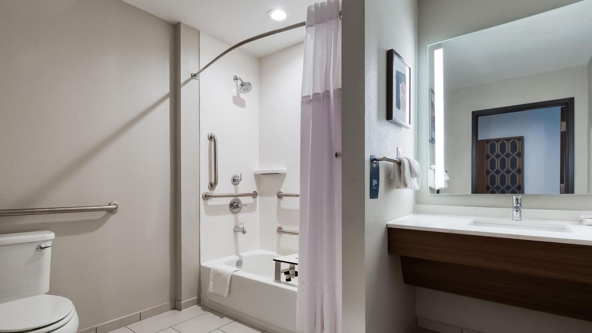 Hotel Airport By Ihg Nashville
