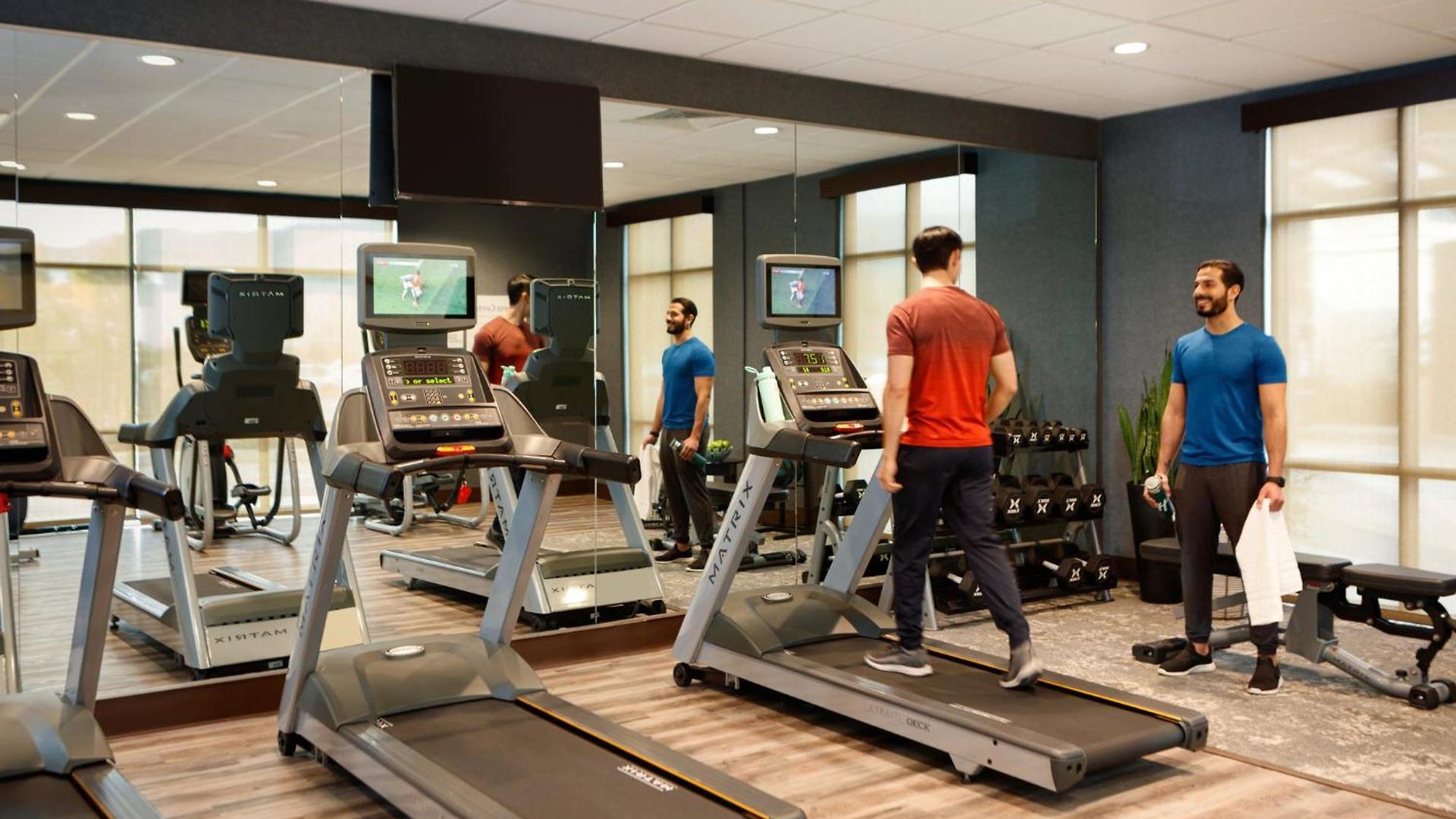 Airport By Ihg Hotel 3*