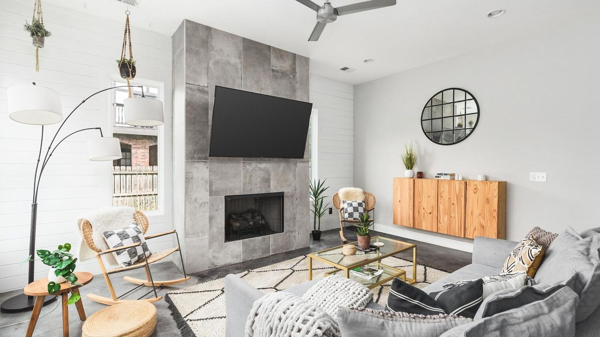 Modern Luxury With Rooftop Deck, 3 Mi To Downtown