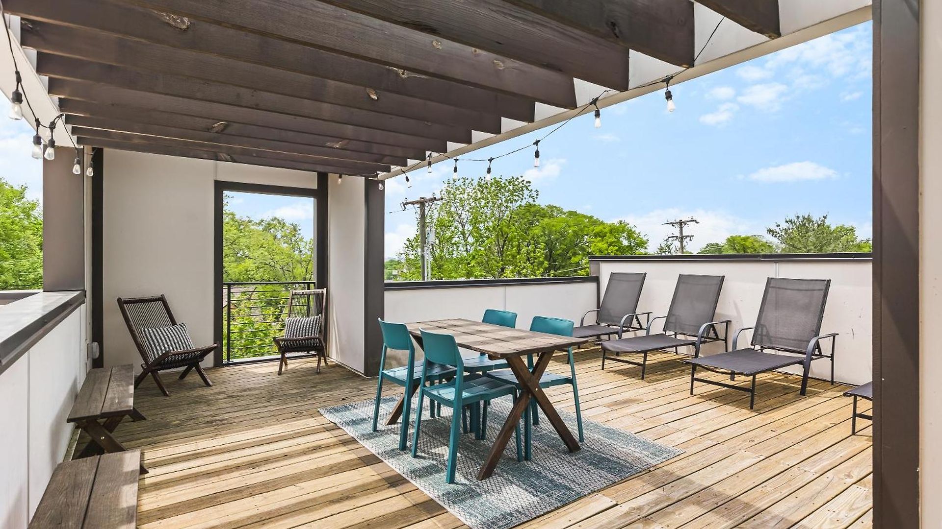 Modern Luxury With Rooftop Deck, 3 Mi To Downtown Holiday home