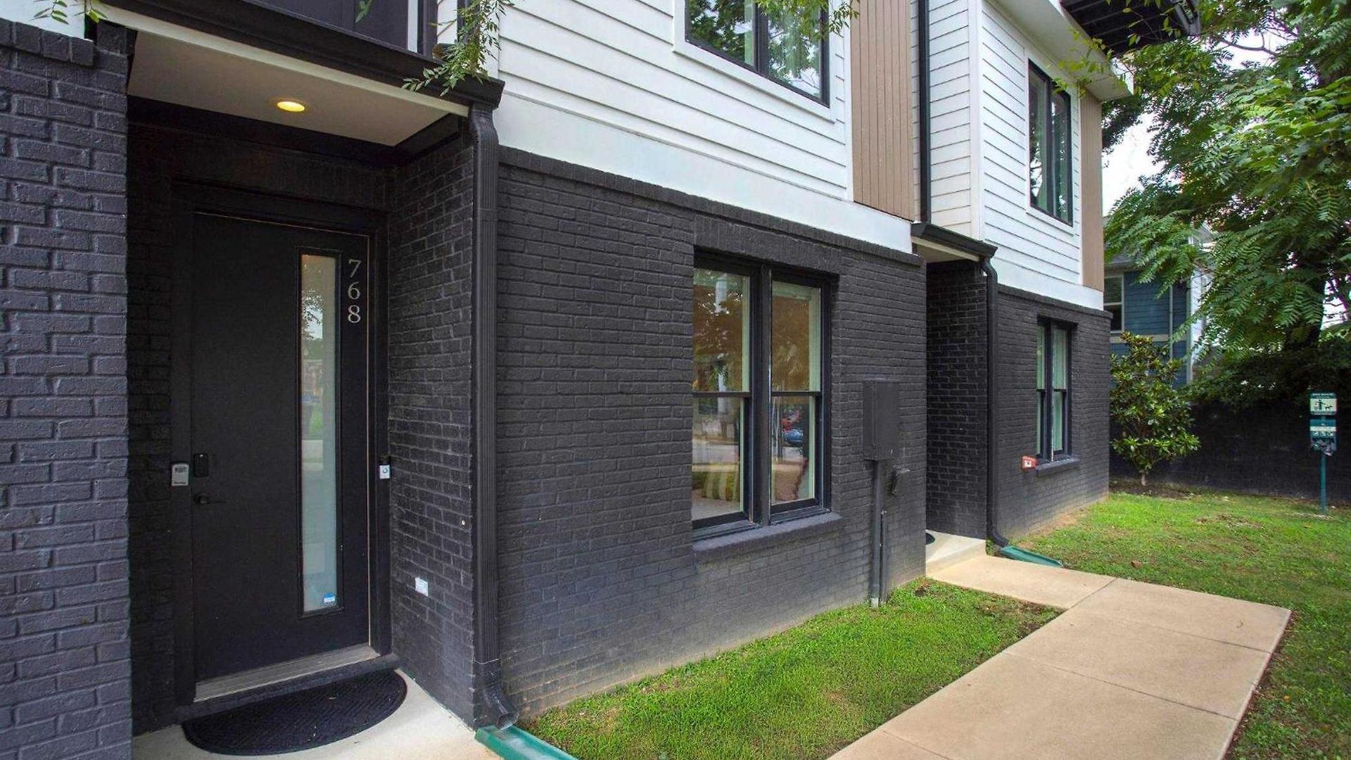 Play At 8th & Argyle Elite Vacation Spot