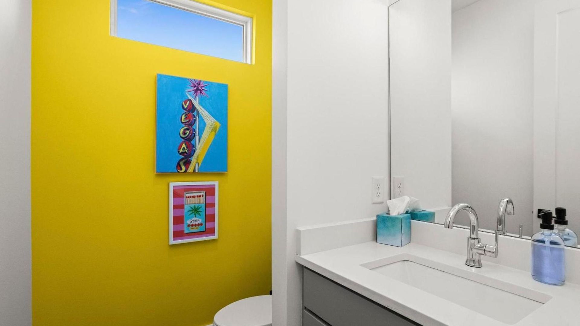 Pop Art Retreat On Legendary 8th - Walk Everywhere