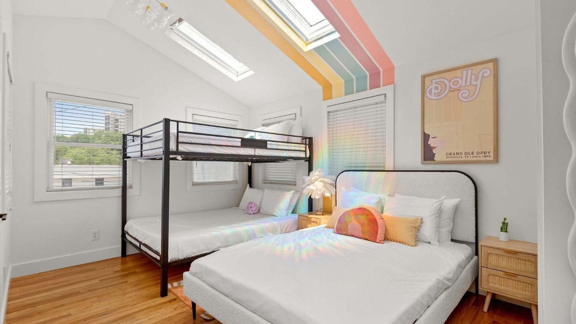 Holiday home The Dolly House On Music Row - 7br - Sleeps 22 *