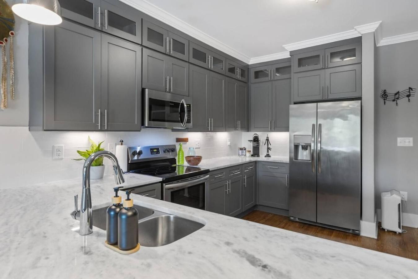 Apartment Only 4 Miles To Broadway With Free Parking And Tvs In Bedrooms Nashville
