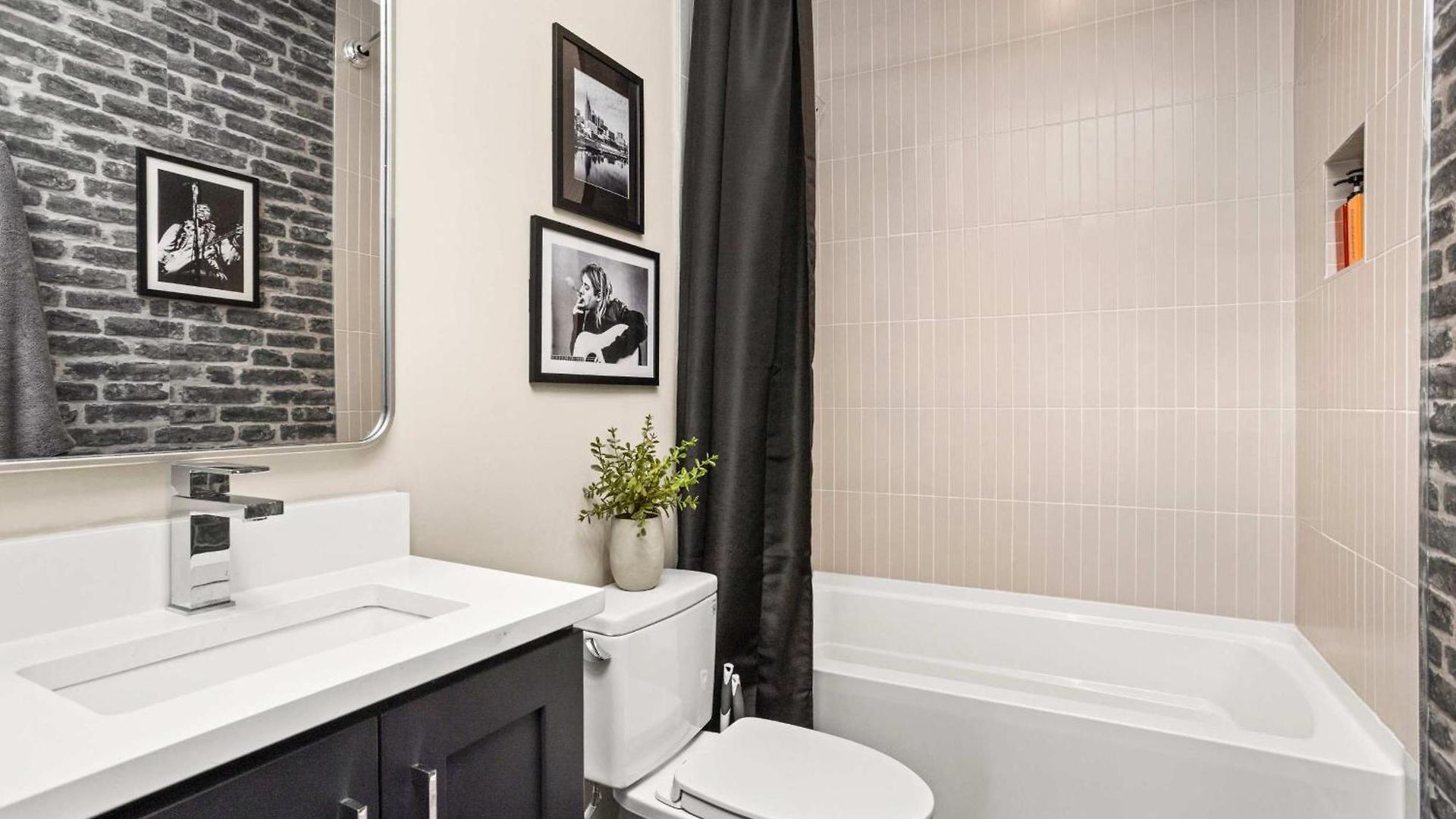 Fantastic Elegance Rooftop Views Of Holiday home Nashville