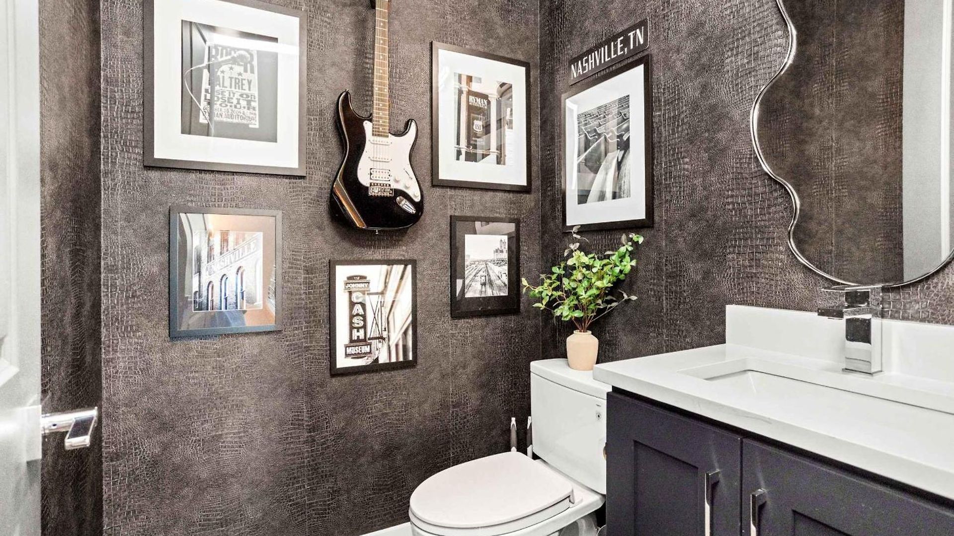 Fantastic Elegance Rooftop Views Of Holiday home Nashville