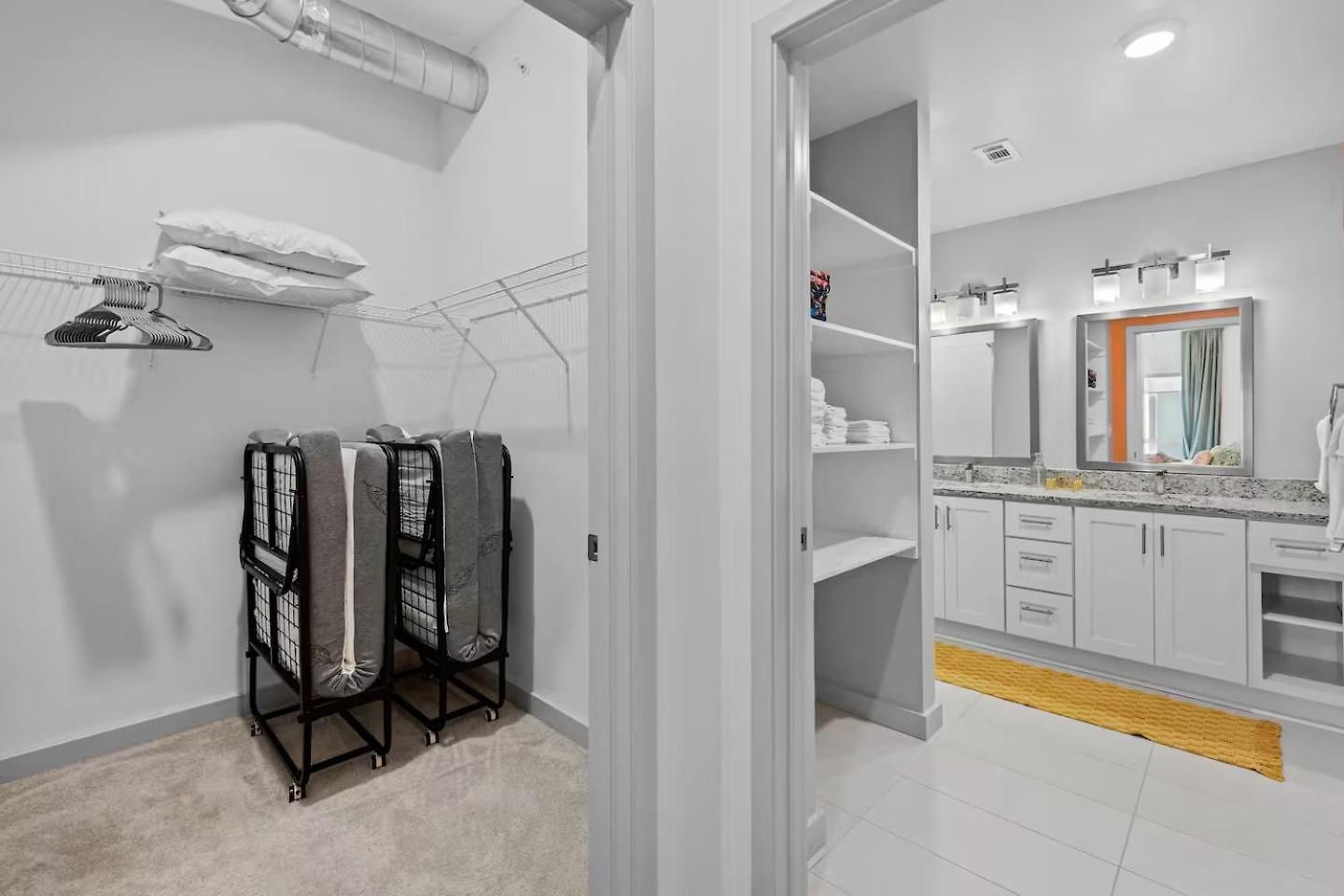 Wild & Chic - Rooftop Pool, Walk To Broadway Apartment *