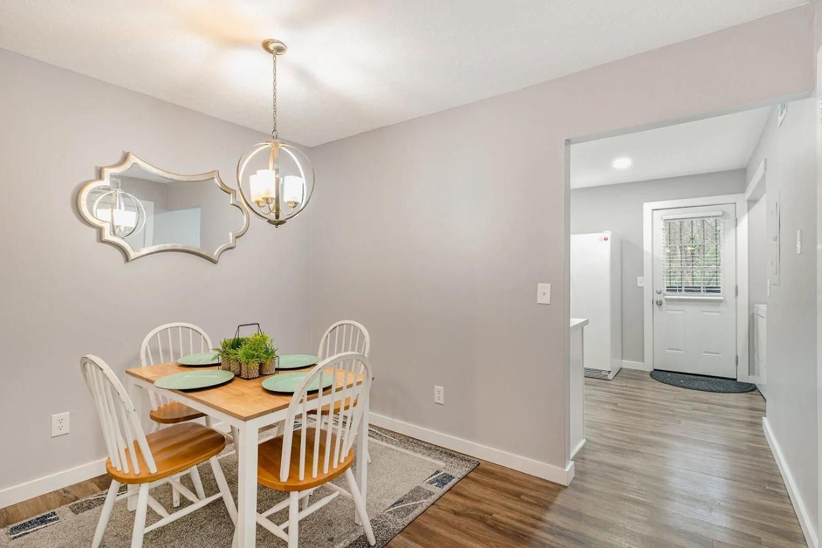 Apartment Cute & Cozy - Minutes From Downtown & Bna *