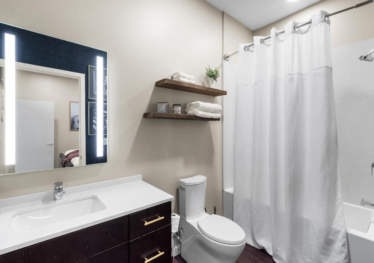 Apartment King Bed,steps To Broadway, Free Garage Parking Nashville