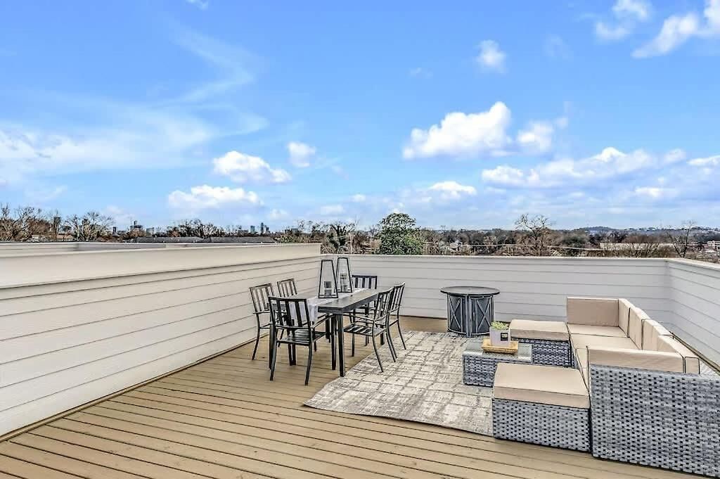 2 Townhomes - Sleeps 24-rooftop Patios Nashville