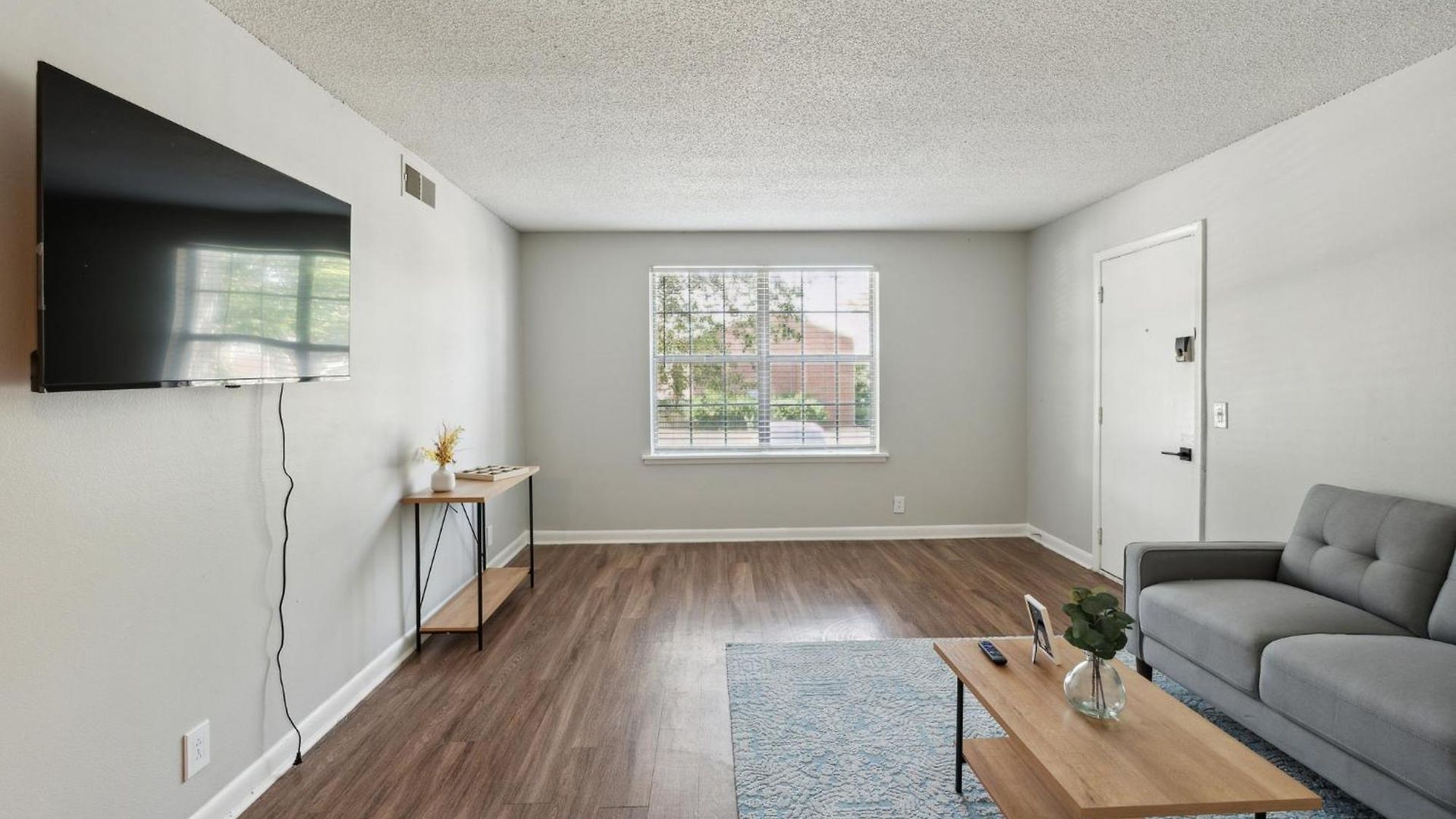 Apartment Brentwood A2 I Cozy & Comfy I 2bd I Free Parking *