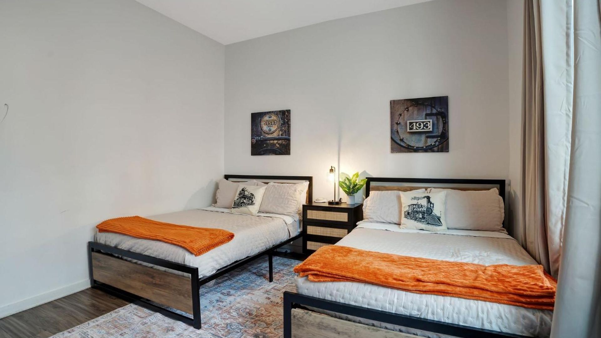Group Getaway - 2 Homes Rooftops 28 * Nashville
