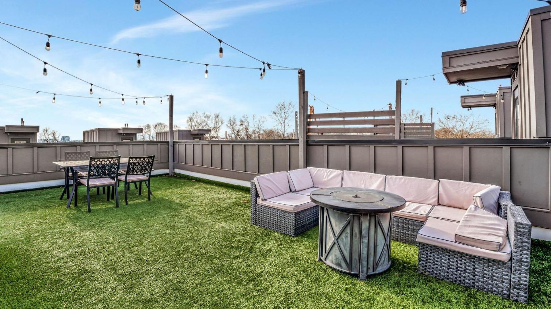 Holiday home Group Getaway - 2 Homes Rooftops 28