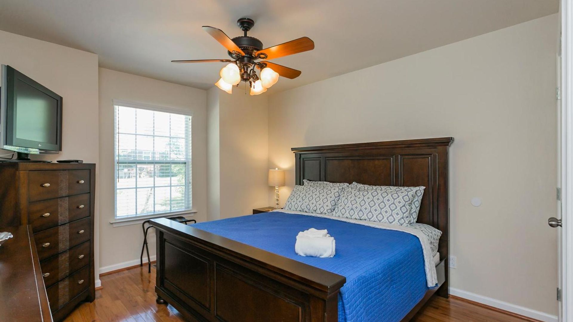 Villa Huge For Groups Near Downtown *