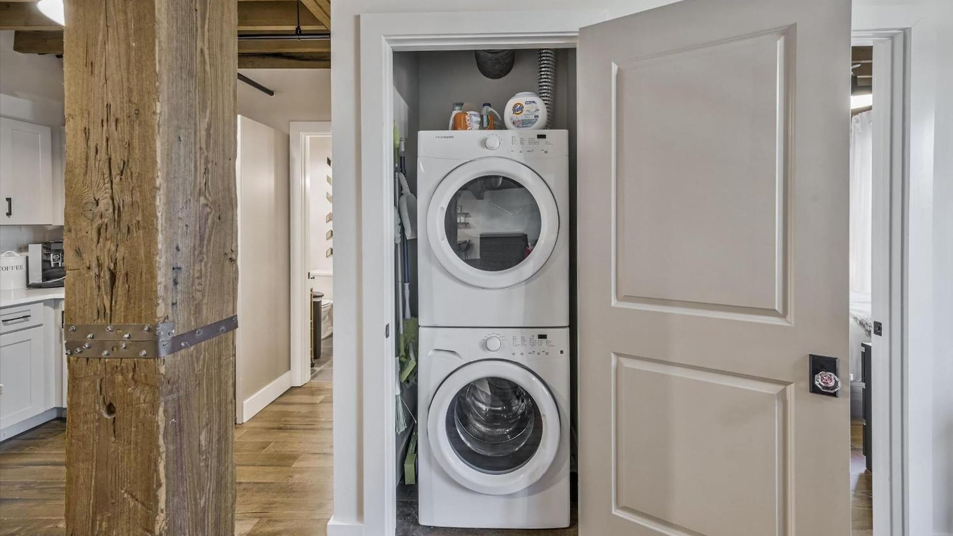 Apartment Luxe Loft With Speakeasy Parking And 2 Mi To Broadway *