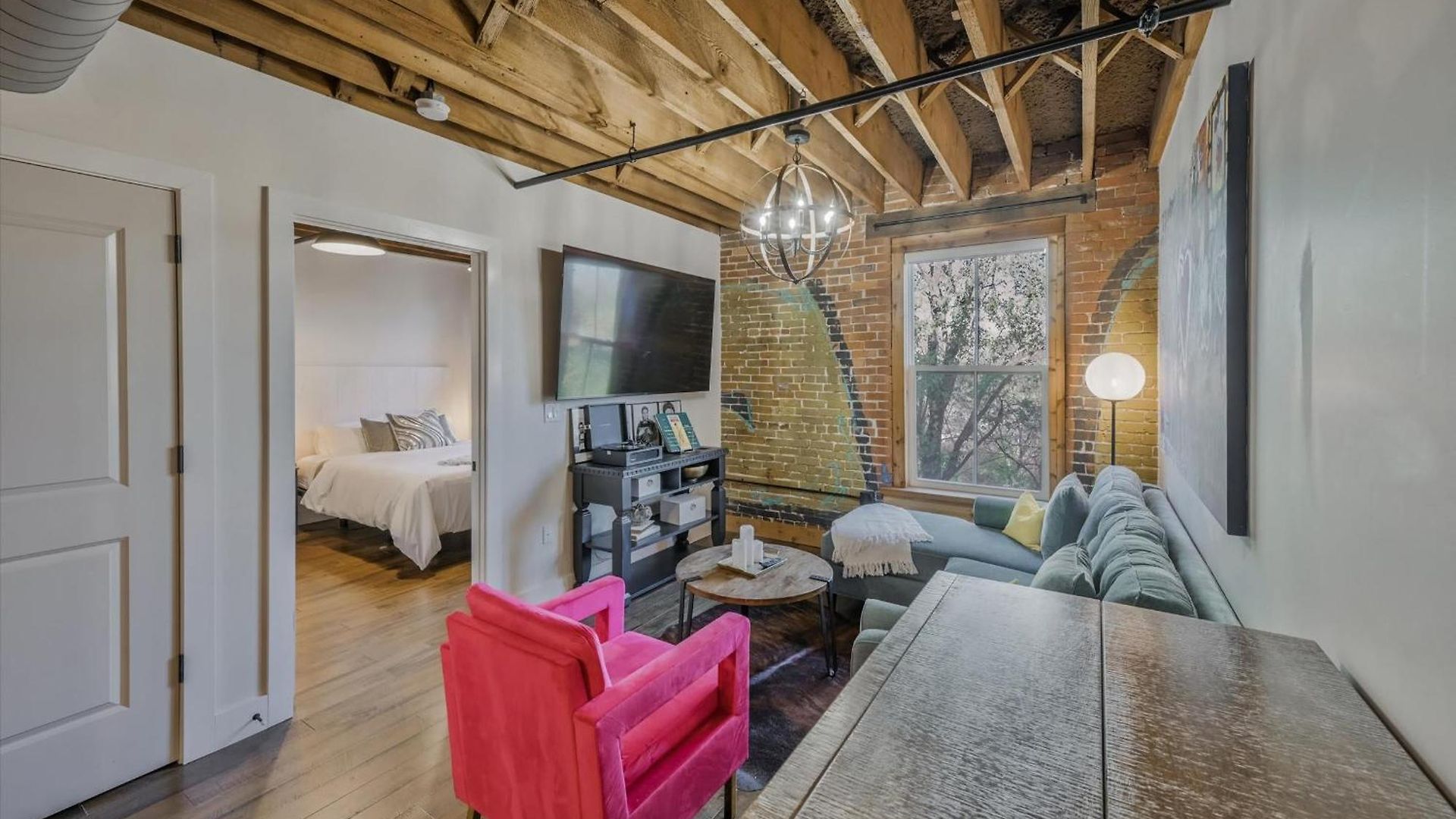 Luxe Loft With Speakeasy Parking And 2 Mi To Broadway Nashville
