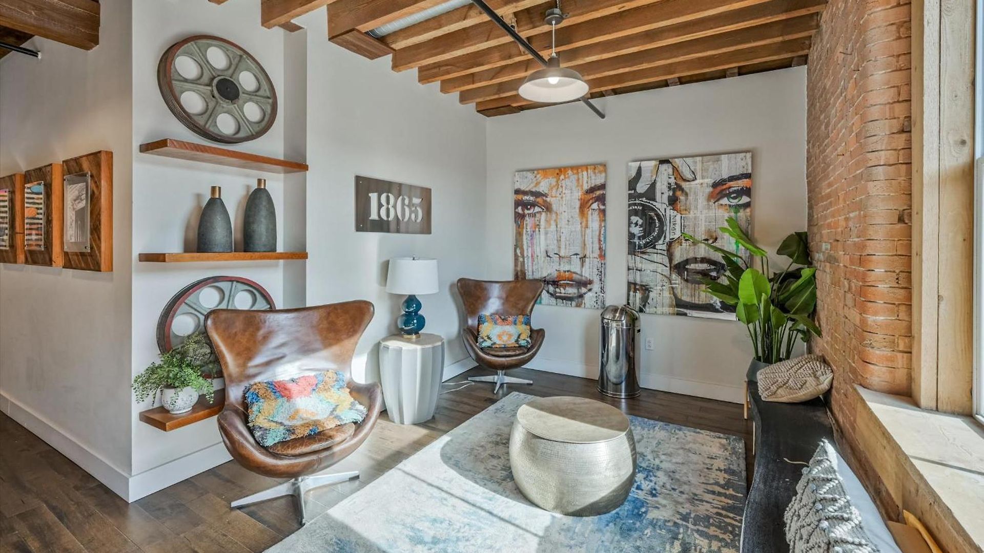 Luxe Loft With Speakeasy Parking And 2 Mi To Broadway * Nashville