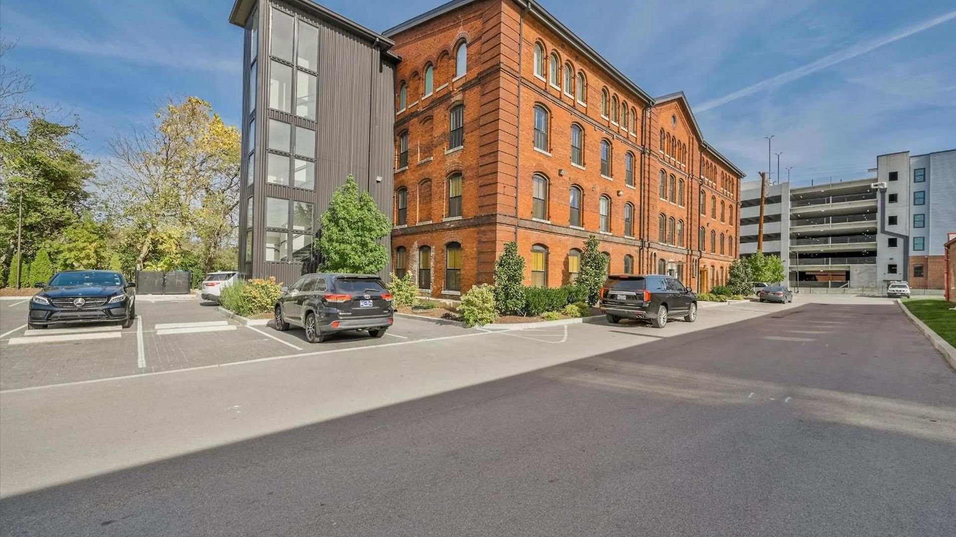 Apartment Luxe Loft With Speakeasy Parking And 2 Mi To Broadway