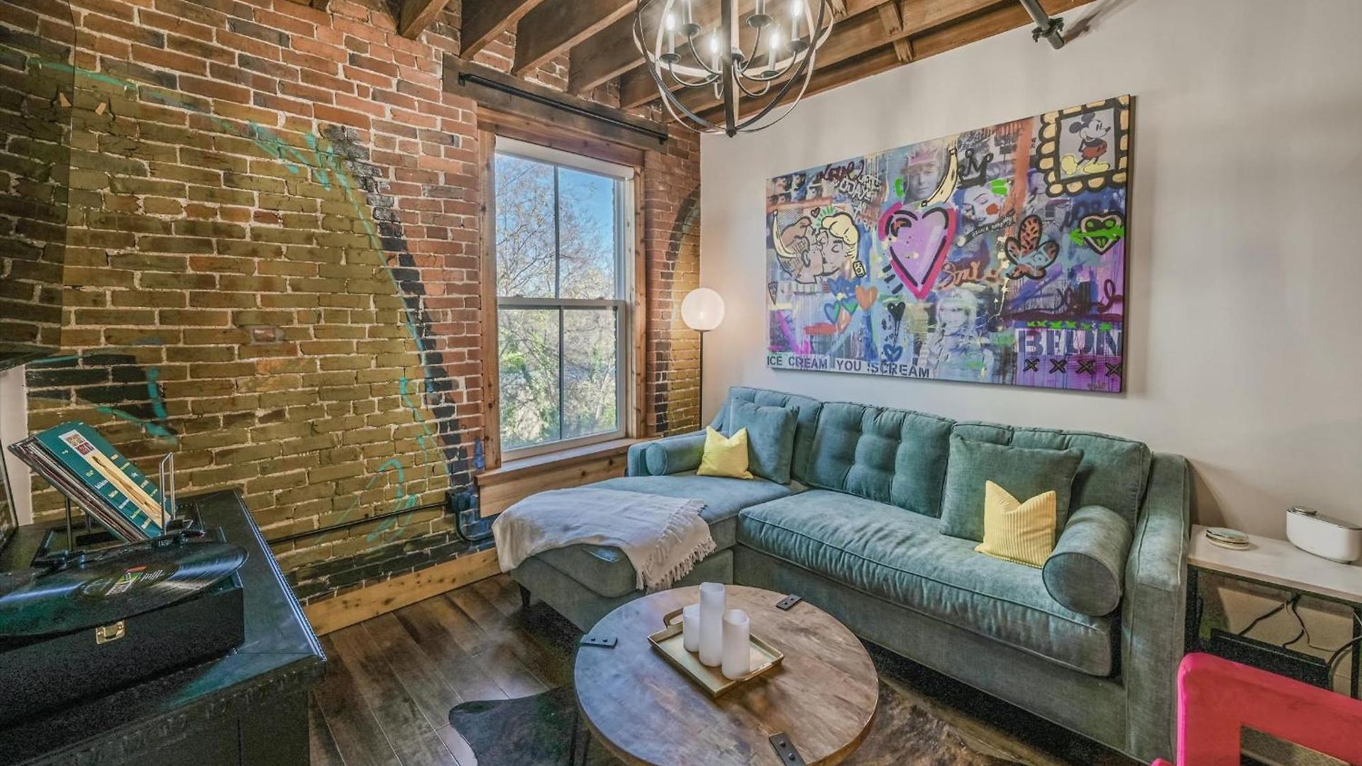 Apartment Luxe Loft With Speakeasy Parking And 2 Mi To Broadway