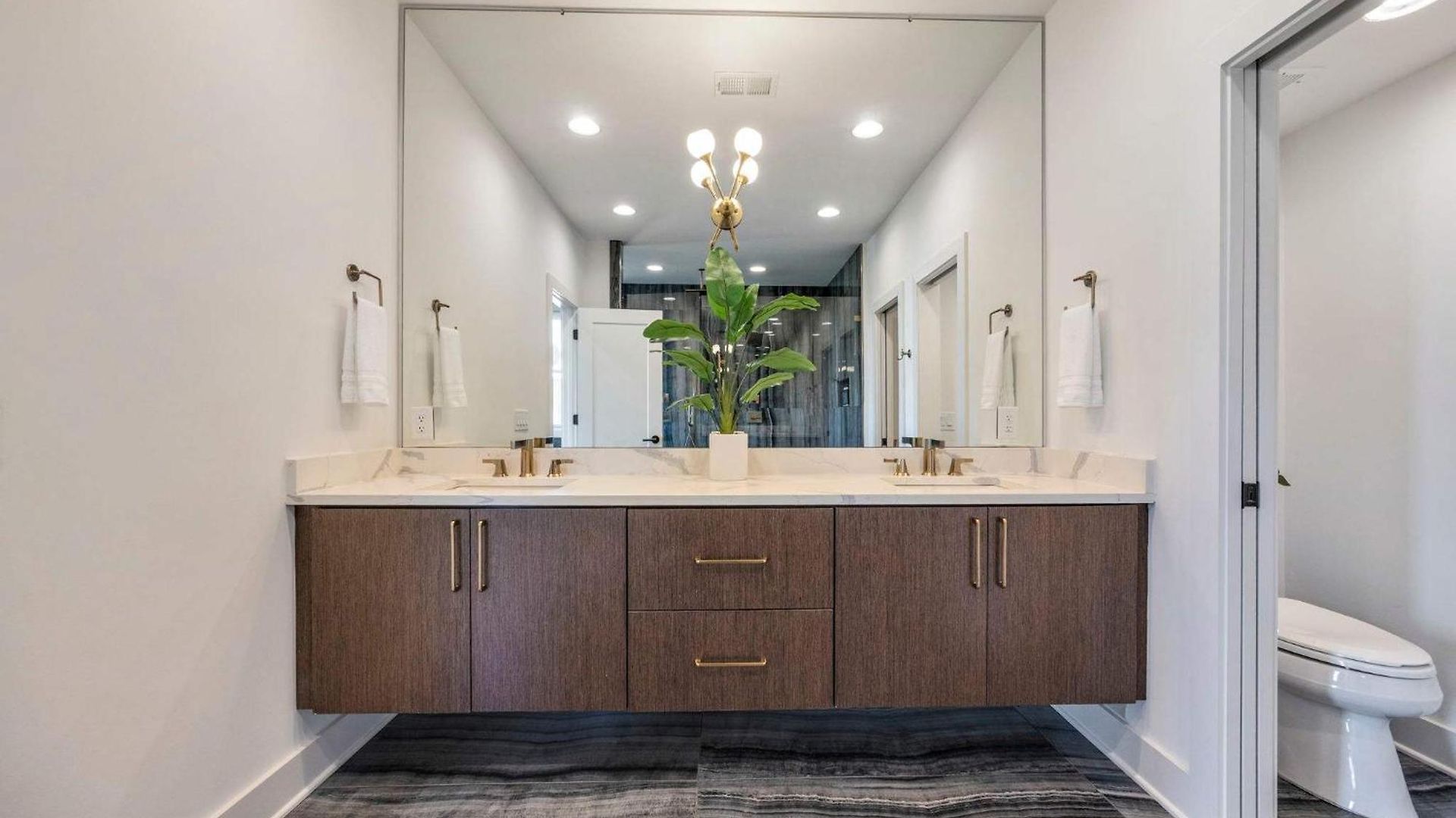 Modern Stunner 5 Min To Dt Hot Tub Rooftop Views