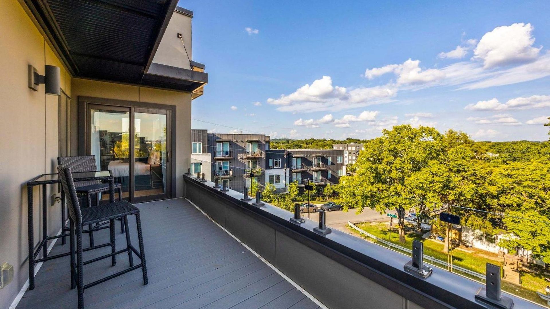 Modern Stunner 5 Min To Dt Hot Tub Rooftop Views Holiday home *