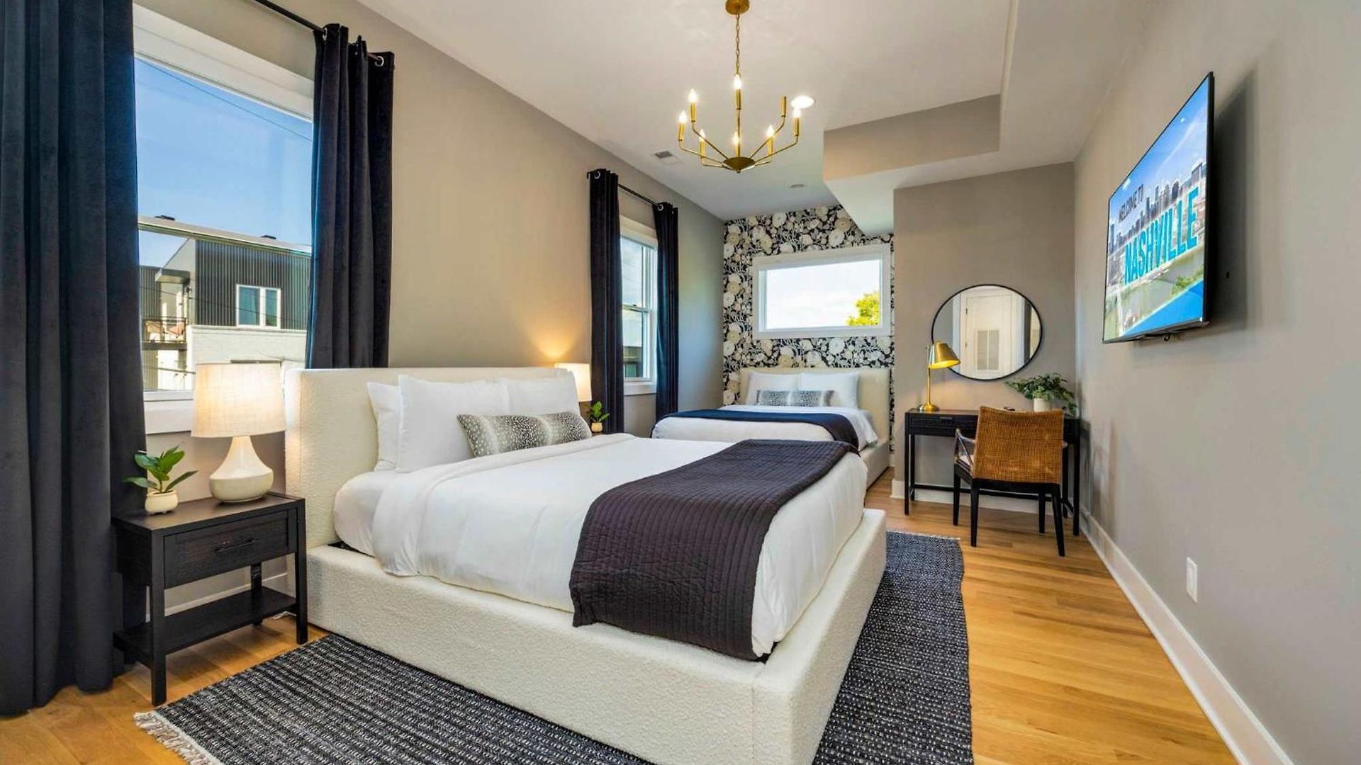 Modern Stunner 5 Min To Dt Hot Tub Rooftop Views Holiday home Nashville