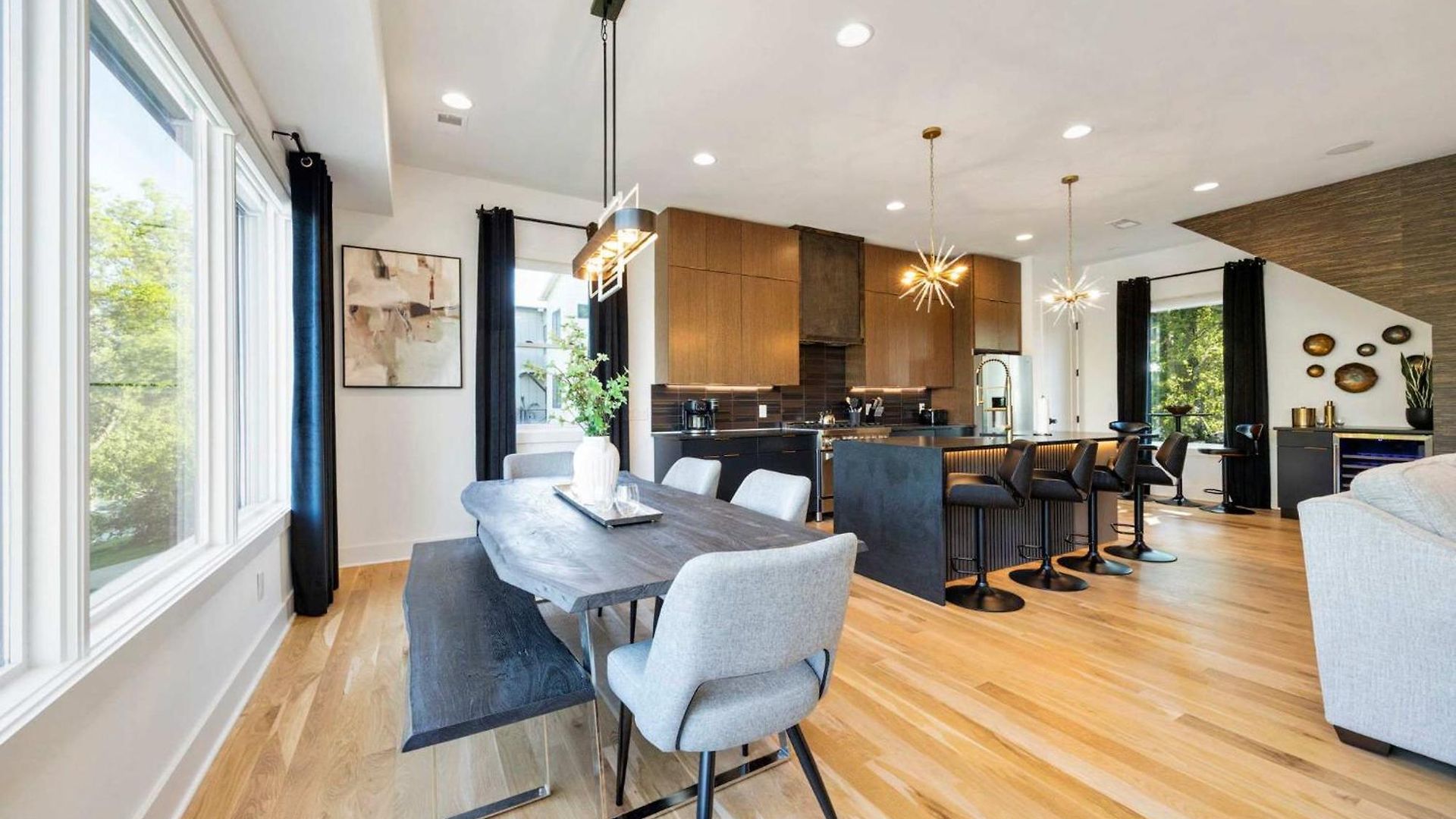 Modern Stunner 5 Min To Dt Hot Tub Rooftop Views Holiday home *