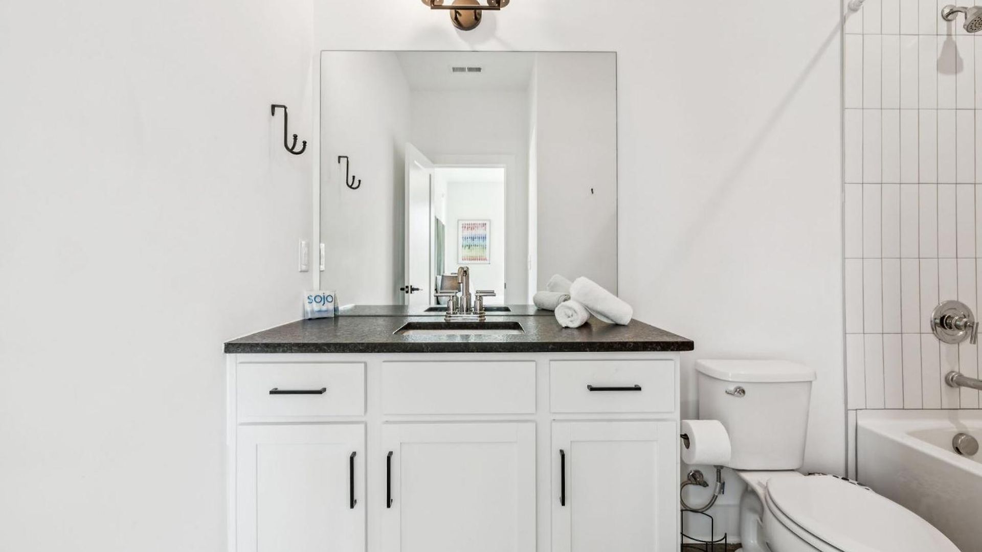 Townhouse With Rooftop & Modern Comfort Nashville