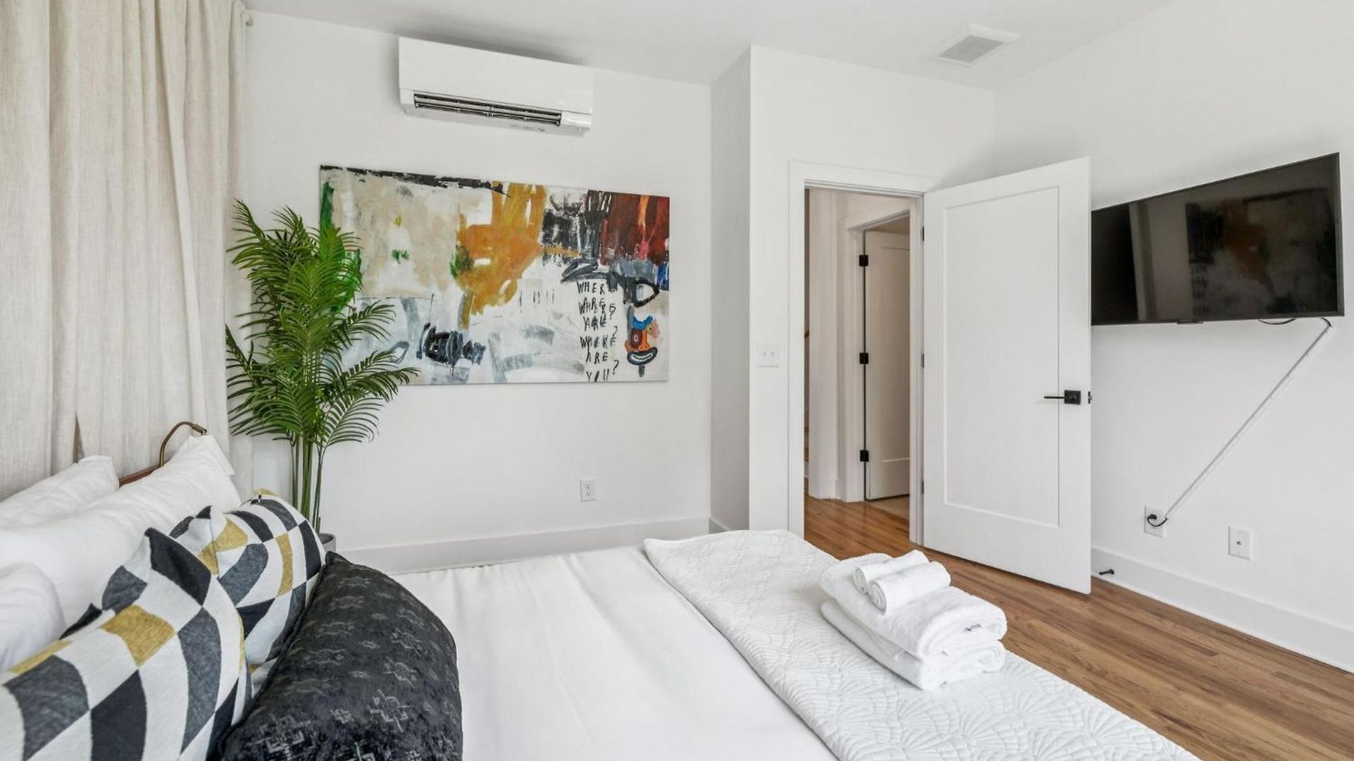 Townhouse With Rooftop & Modern Comfort Holiday home Nashville